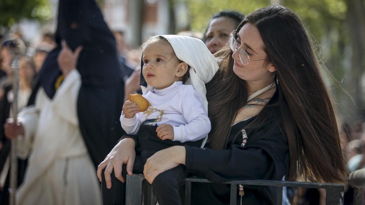 Salida procesional de la Hermandad del Amor, en imágenes