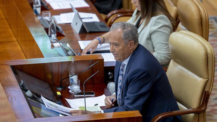 El presidente de la Asamblea de Madrid, Enrique Ossorio, durante un Pleno de la Asamblea de Madrid.