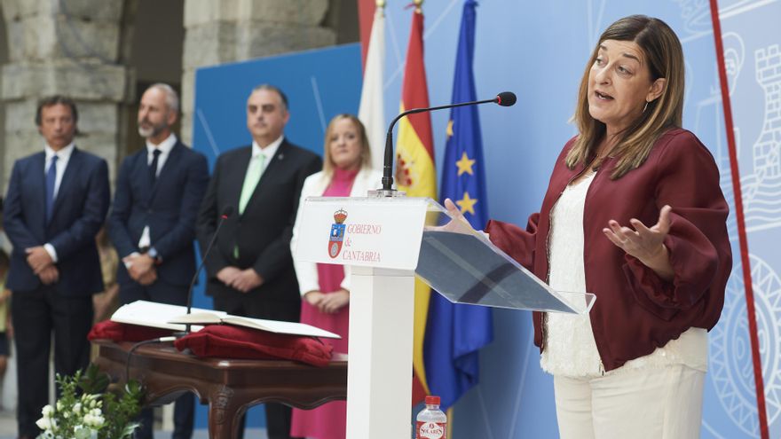 La presidenta de Cantabria y sus consejeros renuncian a la subida del 20% de su sueldo después de aprobarlo unas horas antes