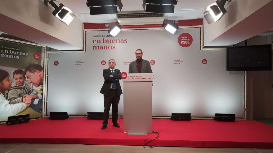 El diputado Fernando Mora se despide de la política parlamentaria pero no del PSOE: "No dejamos que se vaya del todo"