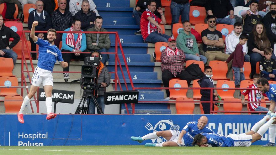 El Tenerife hace virtud de la pegada y también gana en Lugo