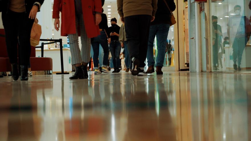 El programa que dirige y presenta Carlos Sosa ahonda en las causas y consecuencias del desabastecimiento global y en cómo afecta a Canarias