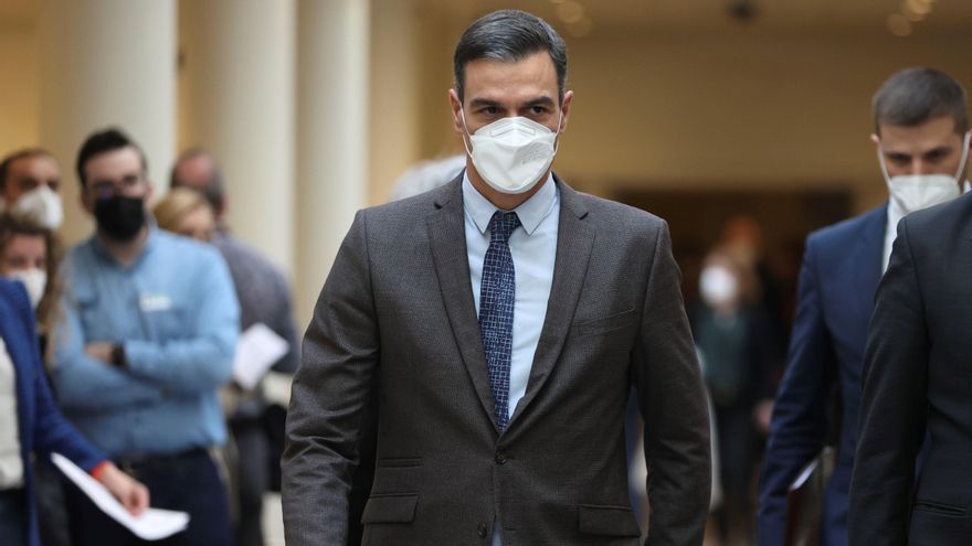 El presidente del Gobierno, Pedro Sánchez, a su llegada a la sesión de control celebrada por el pleno del Senado, este martes en Madrid. EFE/ Kiko Huesca