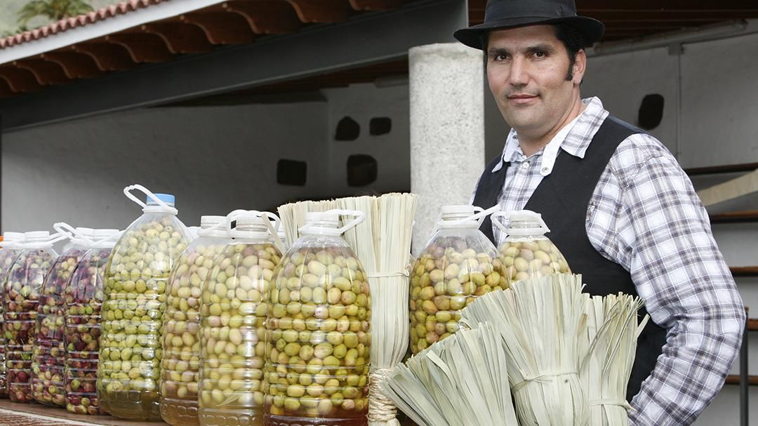 Las calles de Santa Lucía de Tirajana se llenan con motivo de la romería de Los Labradores. (Foto: Alejandro Ramos).