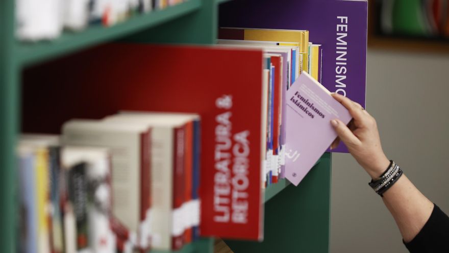 La caída en picado de los ensayos feministas