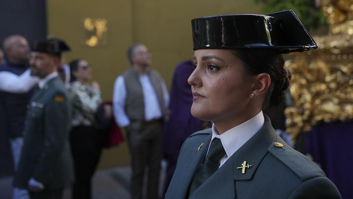 La procesión de la Hermandad del Calvario, en imágenes