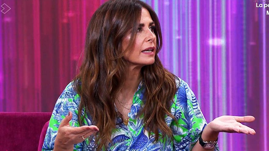Nuria Roca no oculta su sorpresa con la estatua de Bad Bunny en el Museo de Cera: "¿Es la primera que se parece?"