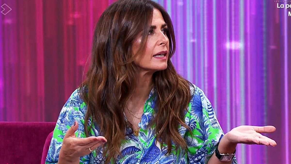 Nuria Roca no oculta su sorpresa con la estatua de Bad Bunny en el Museo de Cera: "¿Es la primera que se parece?"