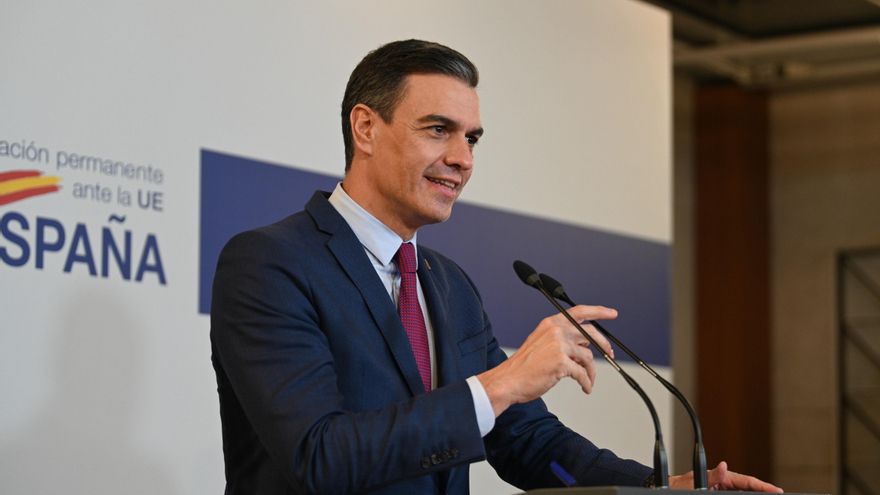 Sánchez confía en la vacunación como "mejor arma" frente a la sexta ola de COVID y pone a La Palma como ejemplo