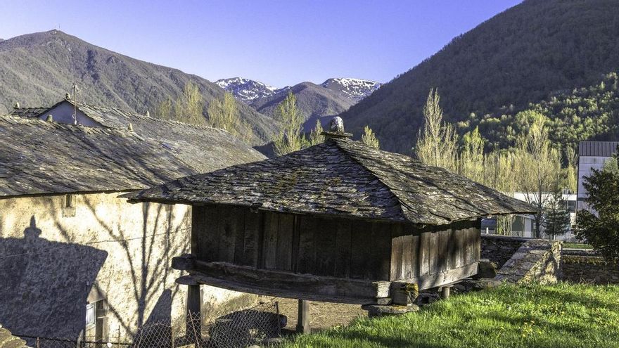 El Gobierno declara Patrimonio Cultural Inmaterial a los hórreos leoneses
