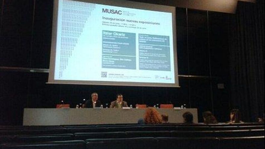 Manuel Olveira junto con José Ramón Alonso, tras quedarse solos.