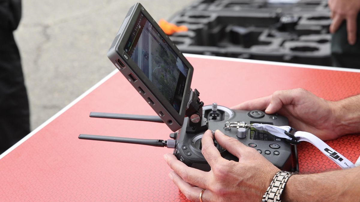 FOTOGALERÍA | Tráfico ensaya en Canarias vigilar las carreteras con drones