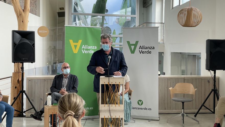 Uralde lanza Alianza Verde, un partido ecologista dentro de Unidas Podemos: "El enemigo es el negacionismo de la extrema derecha y la pasividad de la derecha"