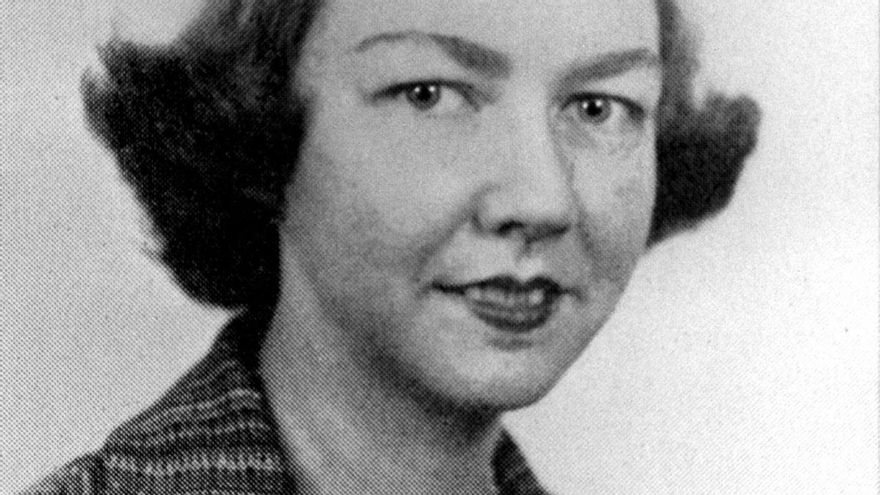 ‘Por favor, Dios, ayúdame a ser una buena escritora’: Flannery O’Connor, la autora incomprendida del cuento gótico sureño