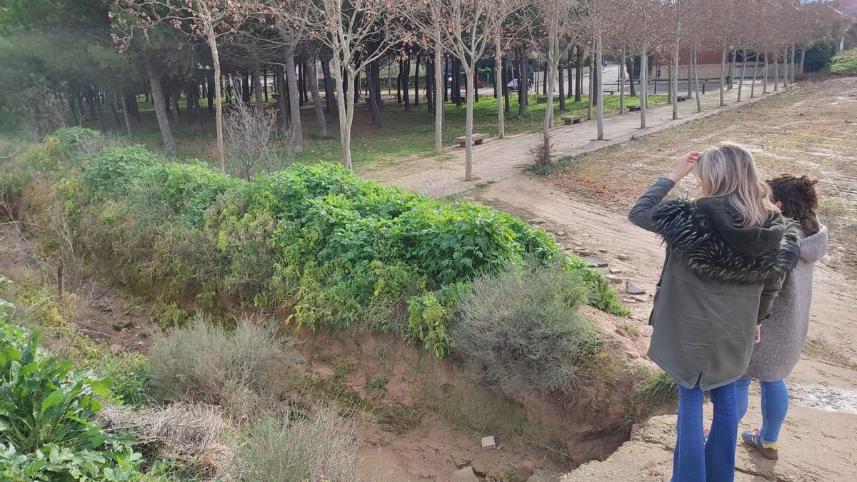 Lázaro y una técnica municipal en El Horcajo