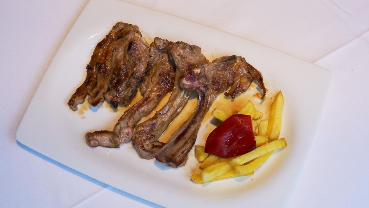Chuletillas de Ternasco en La Cava de Los Cinco