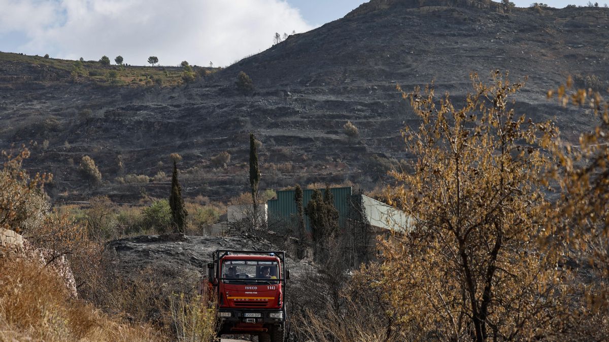 Se levanta el confinamiento de los vecinos de Gátova y se reabre la CV-25 tras el incendio en la Sierra Calderona