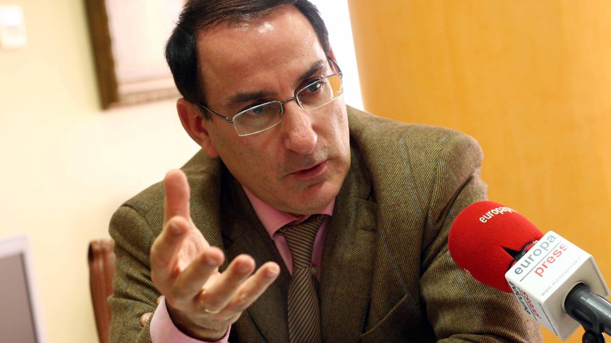 El nuevo presidente de la CEA, Javier González de Lara, aseguraba recinetmente que no se va a "desentender" de los afectados por VPO pero no reconocía "responsabilidad directa"