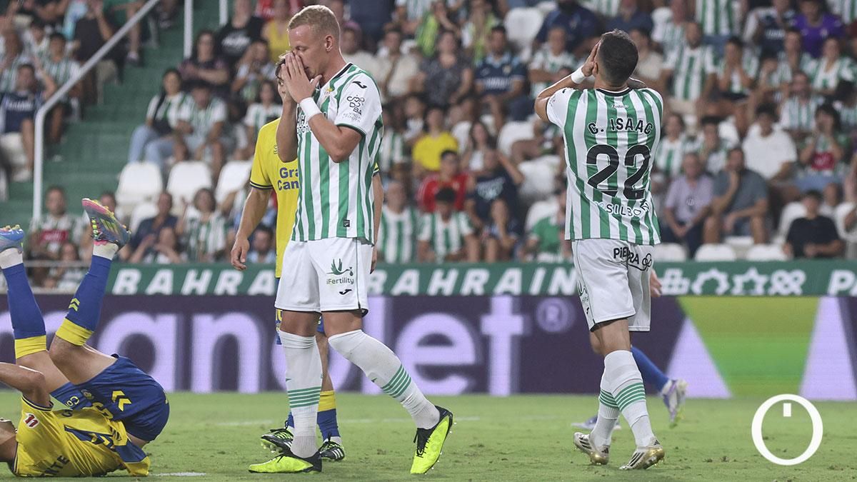 El Córdoba CF se abona a la madera: 5 disparos al palo en 4 partidos