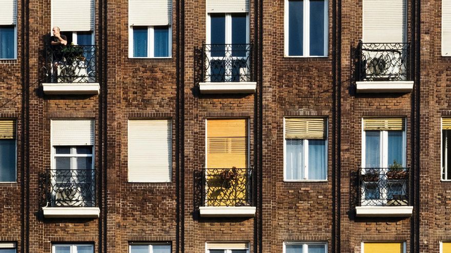 Cómo aislar el cajón de la persiana para evitar que entre frío, humedad o ruido del exterior