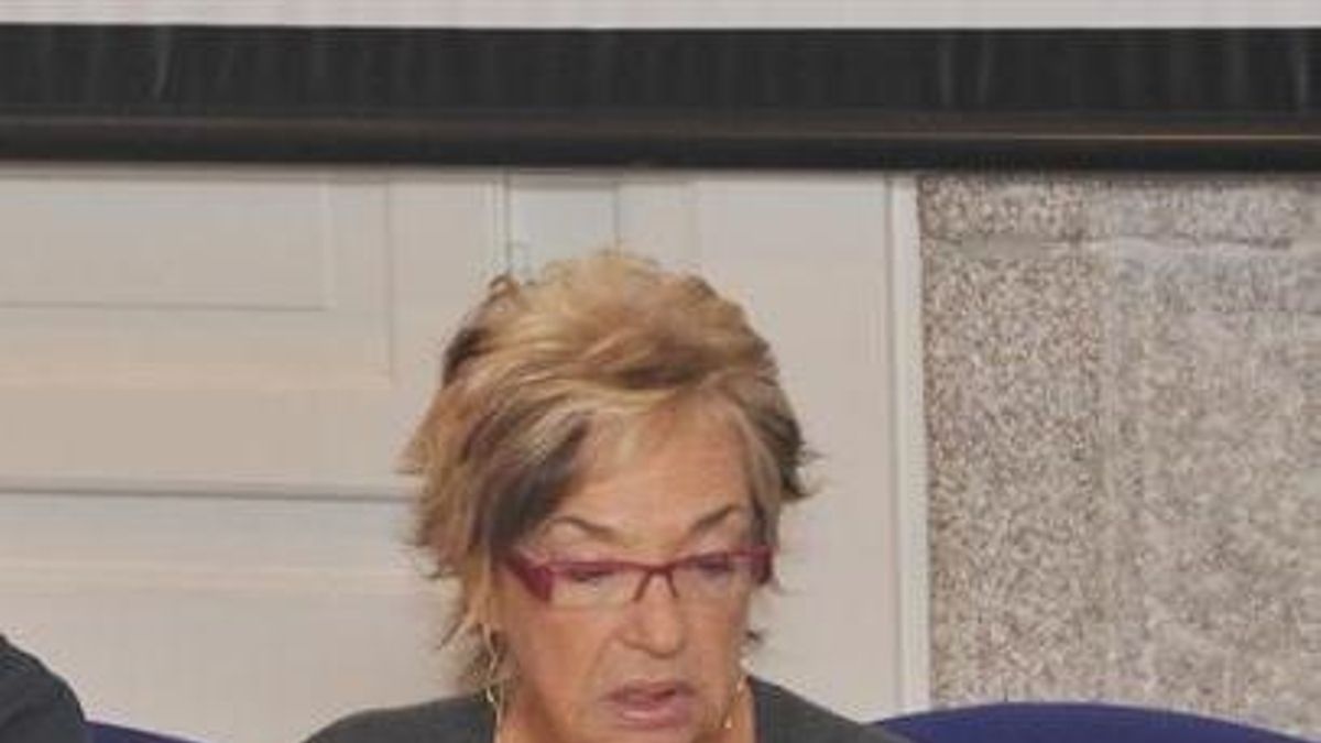 Rosalía Mera cree que los recortes en sanidad y educación hacen un "flaquísimo favor" y rechaza recortar "por abajo"