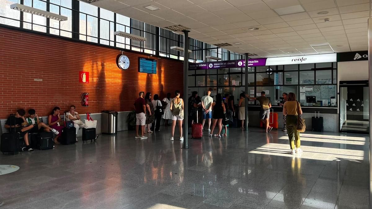 Almadén acusa de "maltrato sistemático" de Renfe a la localidad por el mal funcionamiento de los enlaces hacia Madrid