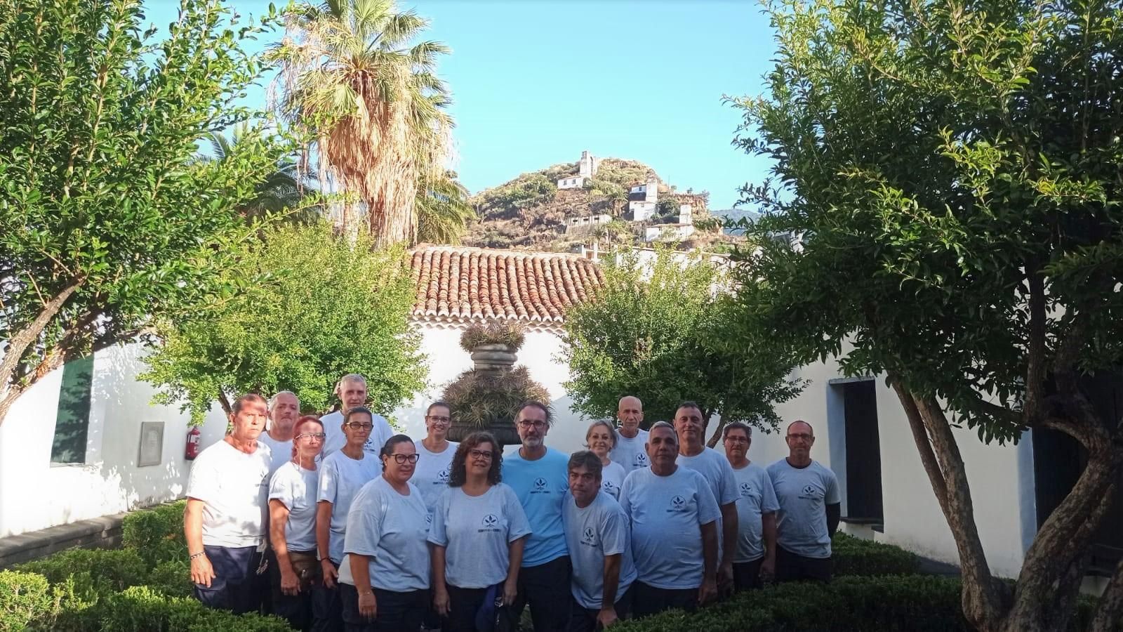 Alumnado de jardinería en la Quinta Verde.