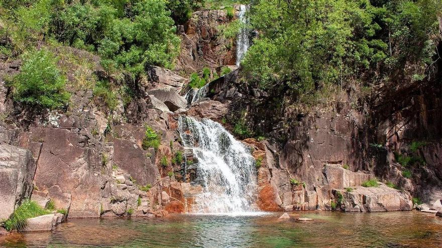 Las 15 cascadas del único parque nacional de Portugal, entre montañas escarpadas y densos bosques