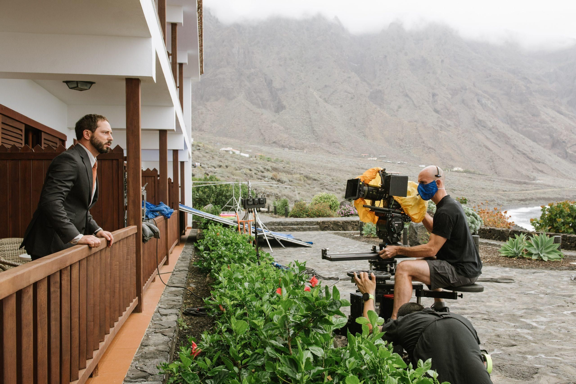 La segunda temporada de 'Hierro' comparte las primeras imágenes de su vuelta al rodaje