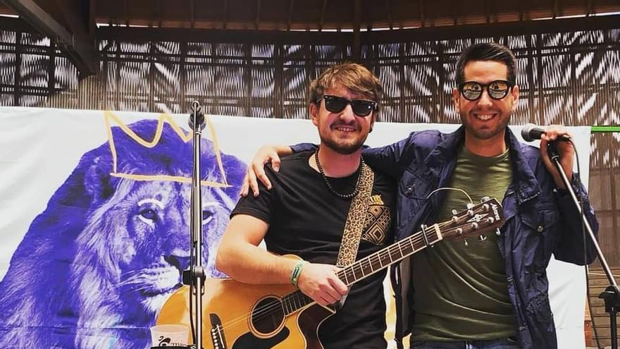 La playlist de Javier García: "A Capellán le dedicaría 'Por qué no ser amigos' de Hombres G"