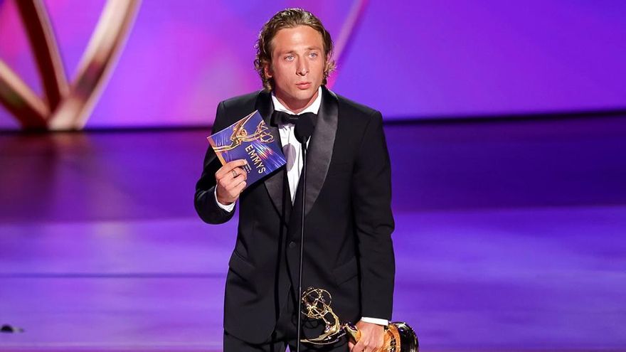 La censura religiosa de los Emmy a Jeremy Allen White ('The Bear') por una palabra de su discurso