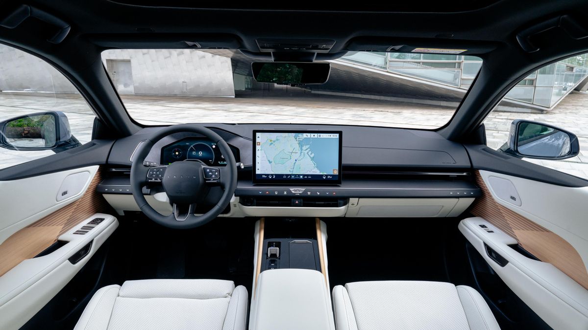 El lujoso habitáculo del Lexus ES de octava generación.