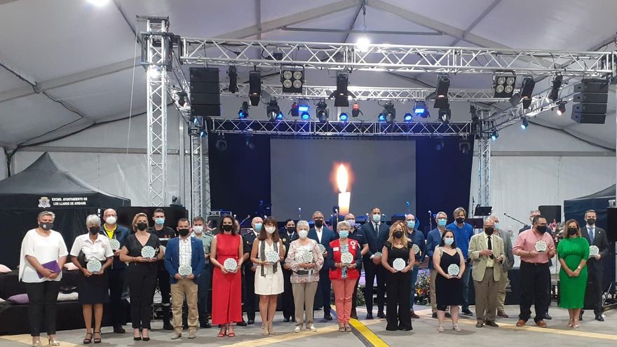 Los Llanos rinde homenaje a la ciudadanía, colectivos e instituciones que lucharon contra la pandemia