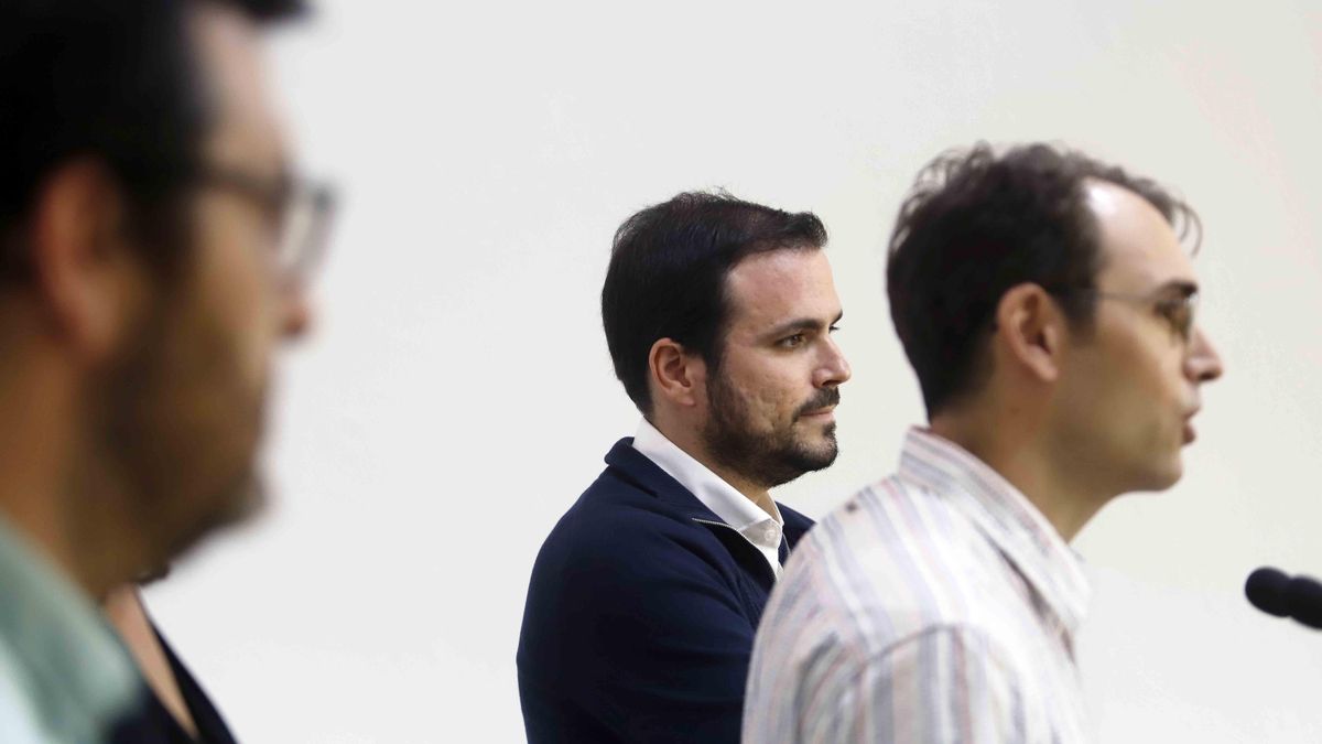 Imagen de recurso del coordinador general de Izquierda Unida, Alberto Garzón; junto al coordinador general de IU Andalucía, Toni Valero.