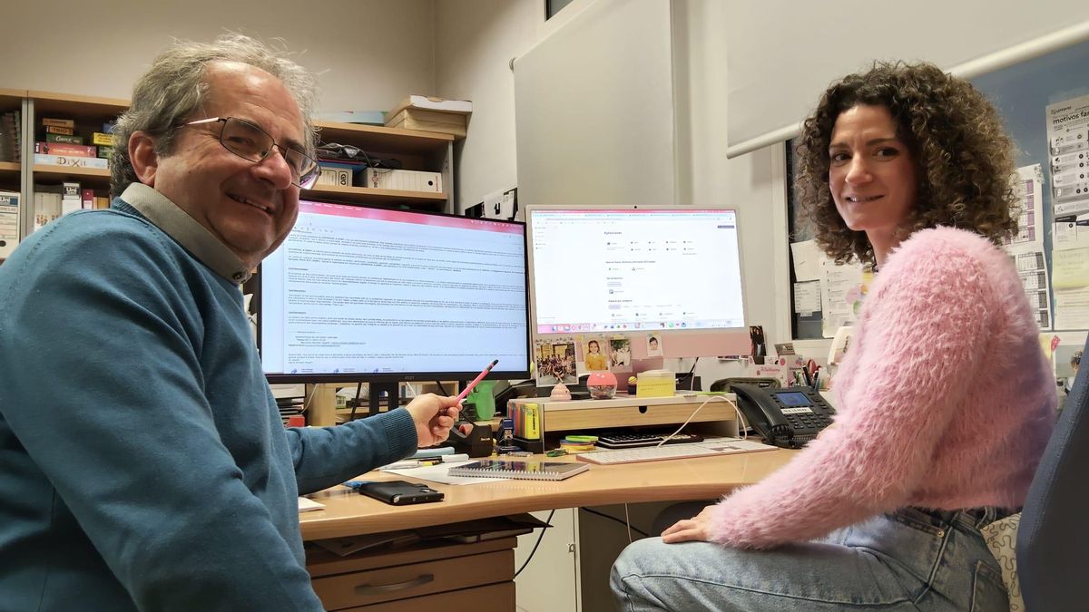 María Guirao, socia de COPEDECO, junto a Enrique Tonda, gestor de proyectos sociales dentro de la cooperativa