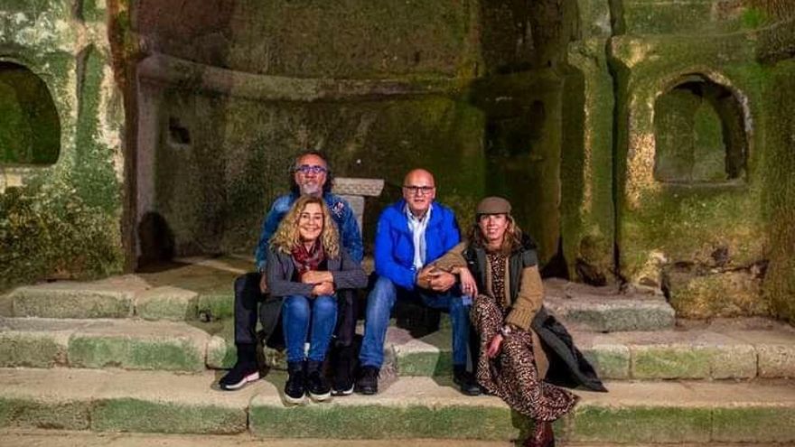 La Diputación de Ourense paga 18.000 euros al dúo Cómplices por un videoclip sobre el hombre lobo de Allariz