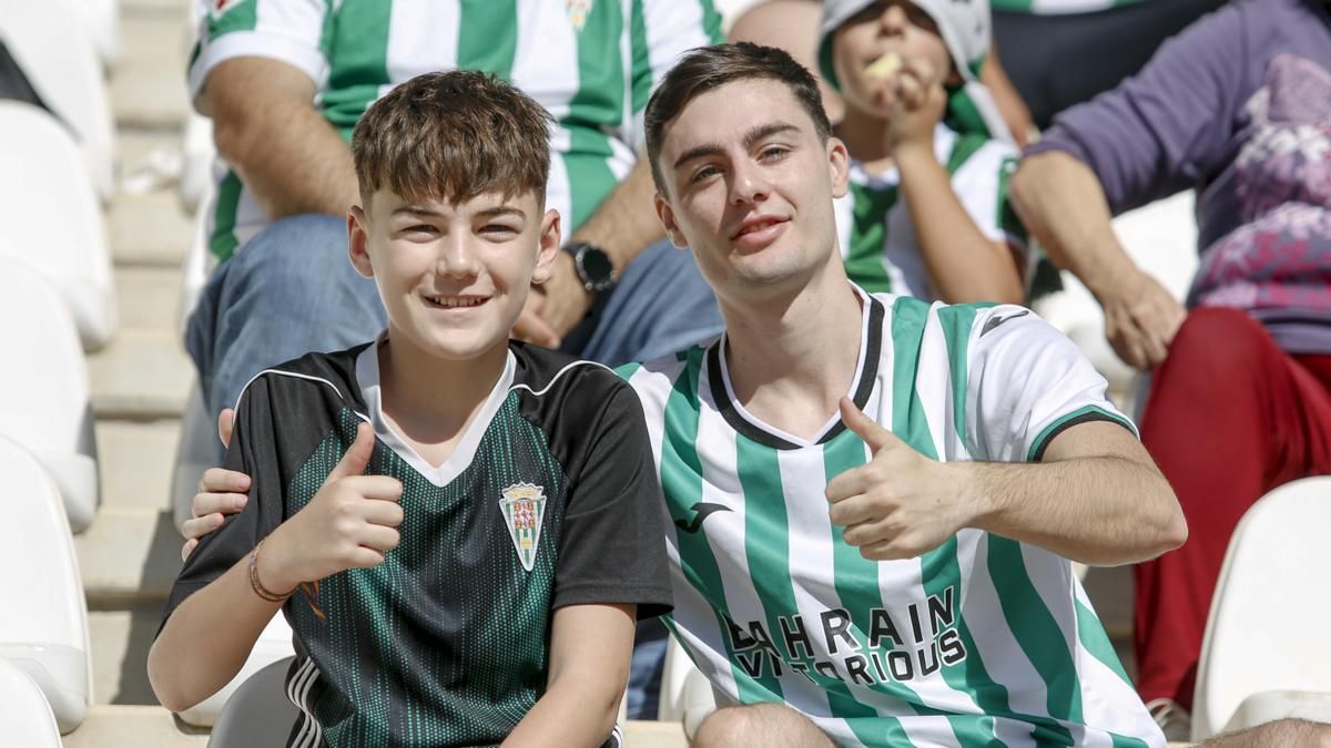 Grada Blanquiverde del Córdoba CF - SD Eibar