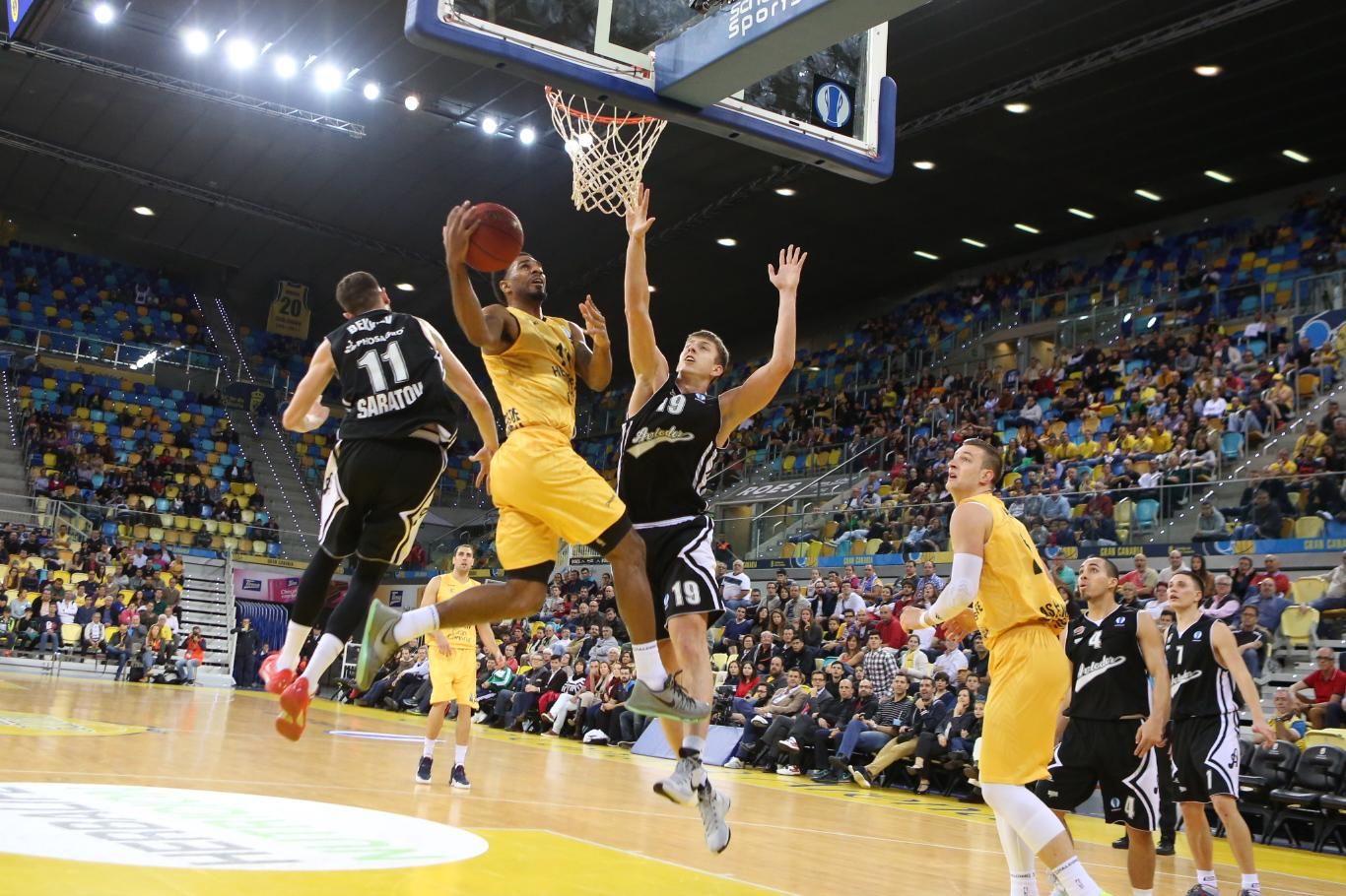 Partido de Eurocup entre el Herbalife Gran Canaria y el Avtodor Saratov en el Gran Canaria Arena. (Alejandro Ramos).