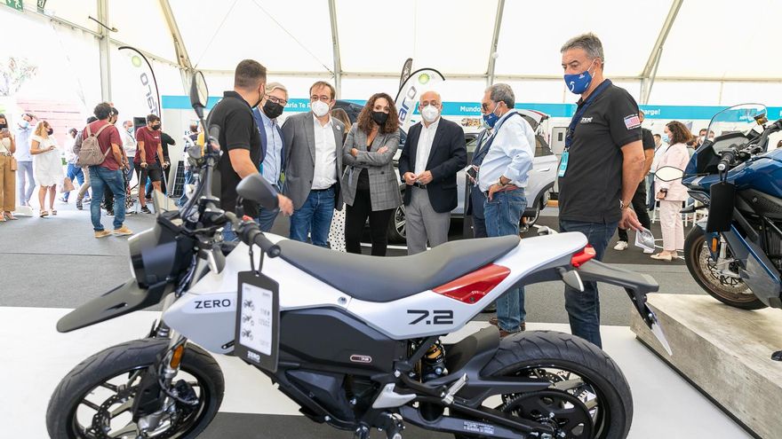 Gran afluencia de visitantes y récord de marcas expositoras en la quinta edición del Salón del Vehículo Eléctrico de Canarias