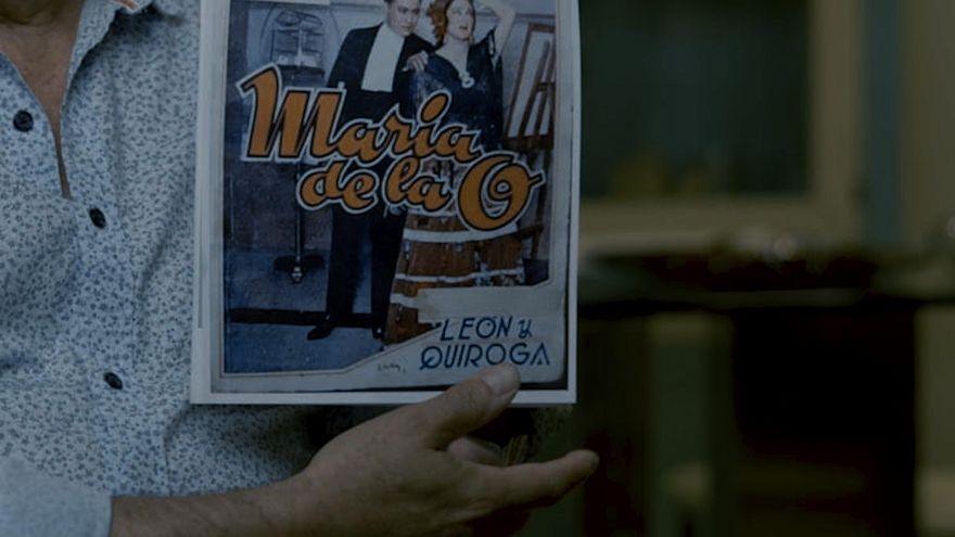 Publicación de la época con una etiqueta tapando el nombre de Valverde, letrista original