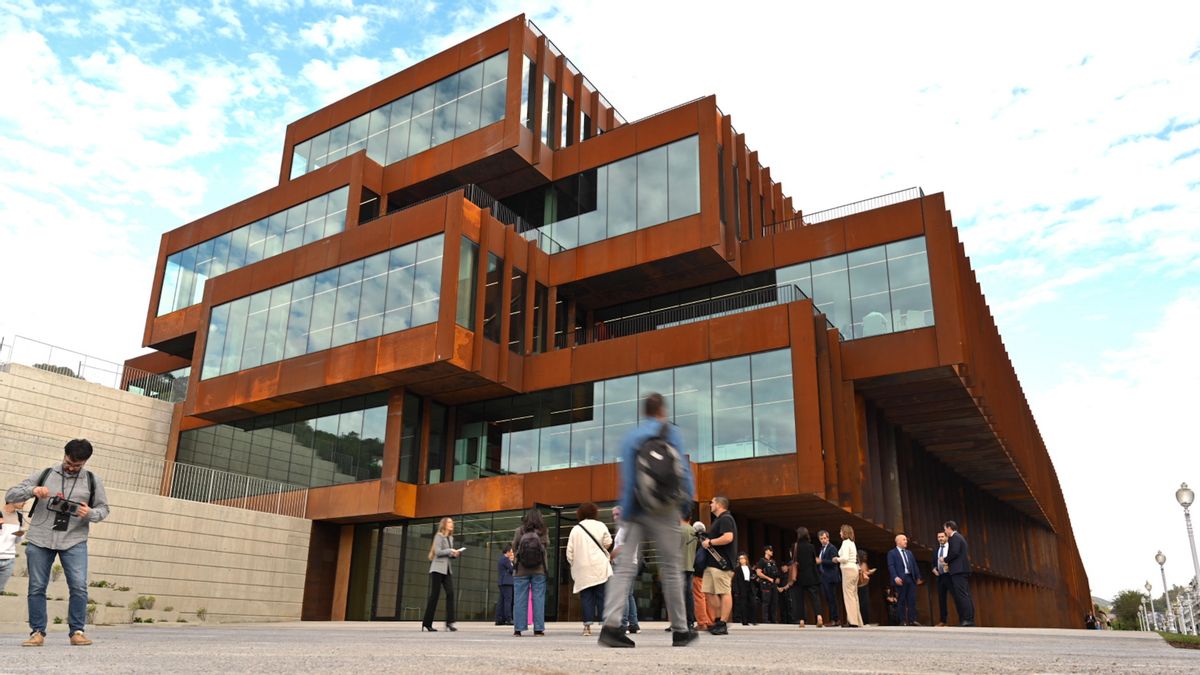 Manteo Bizirik abre un ciclo para repensar ciudades como Donostia y el papel de la participación ciudadana