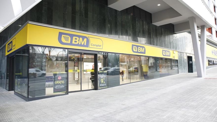 Un grupo vasco de inversores adquiere la propietaria de los supermercados BM por 700 millones