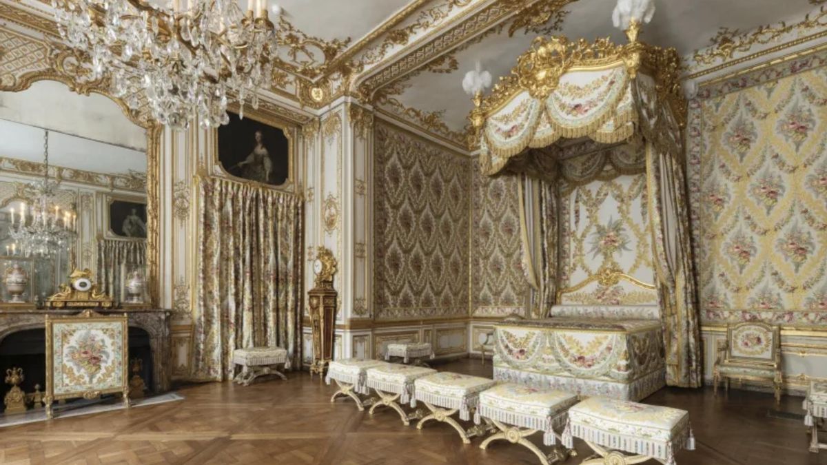 Arquitectos y un escultor diseñaron una decoración rocaille integrada