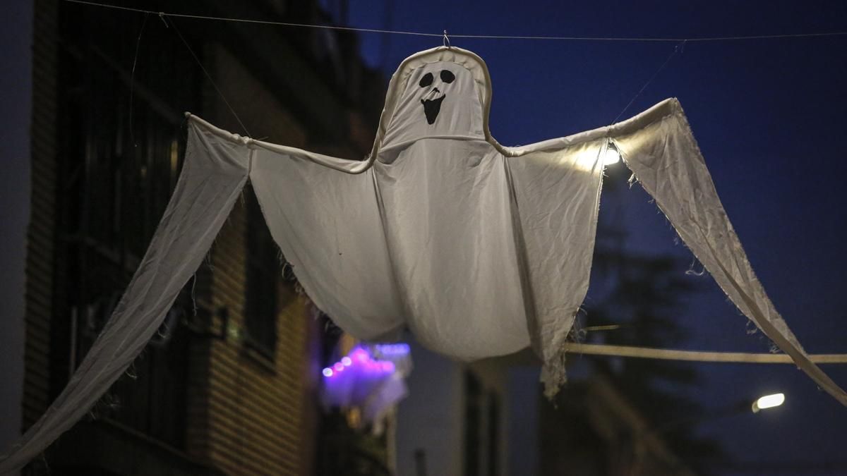 La calle López de Alba celebra su Halloween