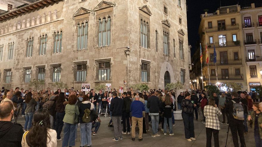 Feijóo runs aground in his attempt to make Mazón resign and they postpone the decision to this Monday