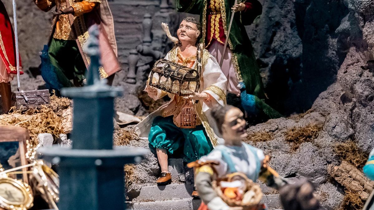 Agaete "promete sorprender" con su belén napolitano a cargo del decorador Jonay García