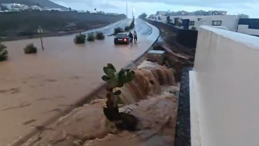 La borrasca Therese provoca inundaciones en el sur de Lanzarote