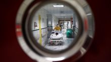 La multiplicación de brotes alienta el temor a una vuelta a las restricciones
