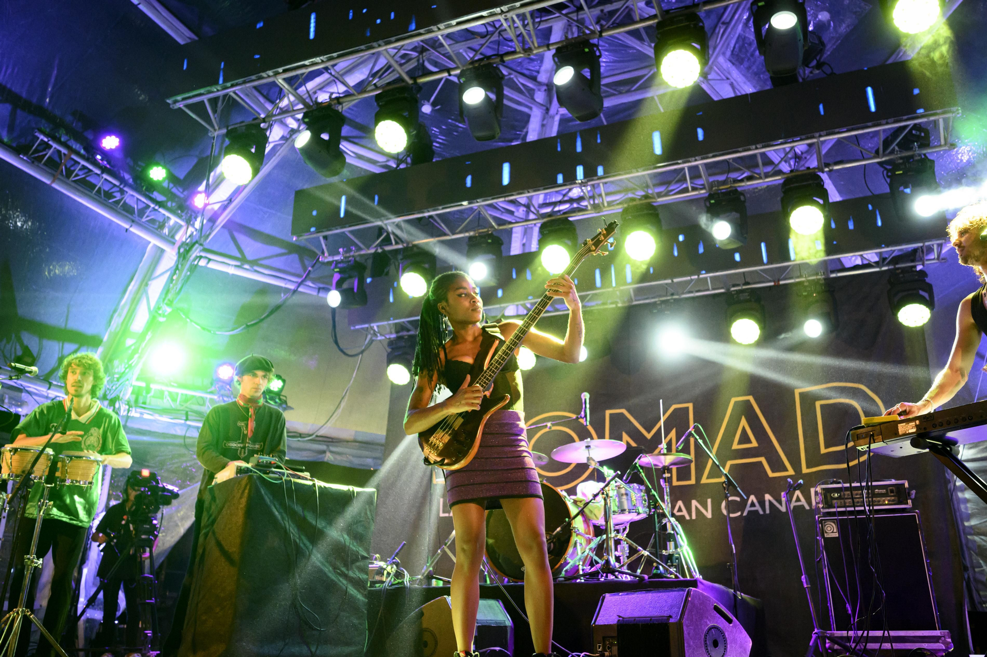 Actuación de The Mauskovic Dance Band