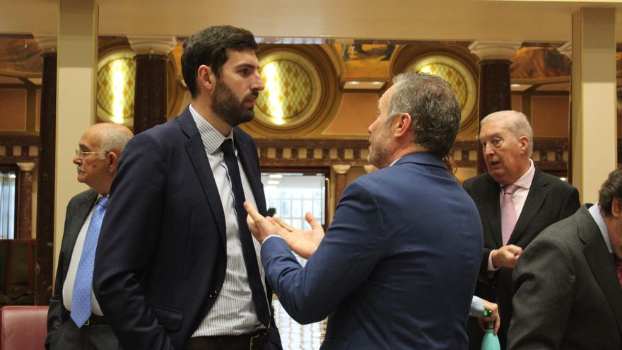 El PP murciano asume las críticas de Vox al Pacto Verde y allana un acuerdo de presupuestos al dictado de la extrema derecha